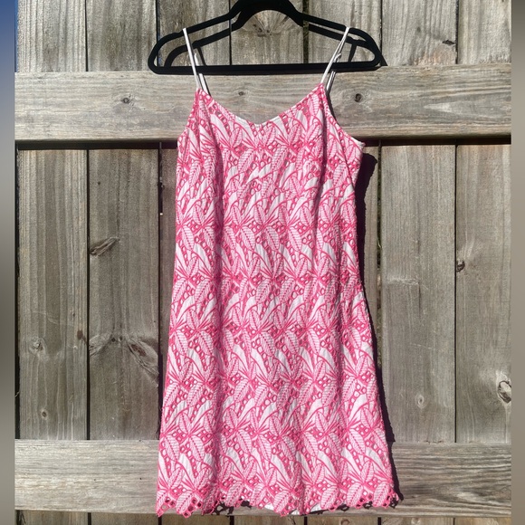 crown & ivy Dresses & Skirts - Crown & Ivy Embroidered Pink and White Floral Mini Dress Size 12